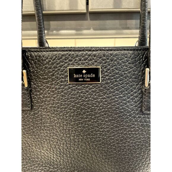 Black and white Kate Spade Prospect Place Phila tote Purse, MSRP: $398 - Picture 4 of 16